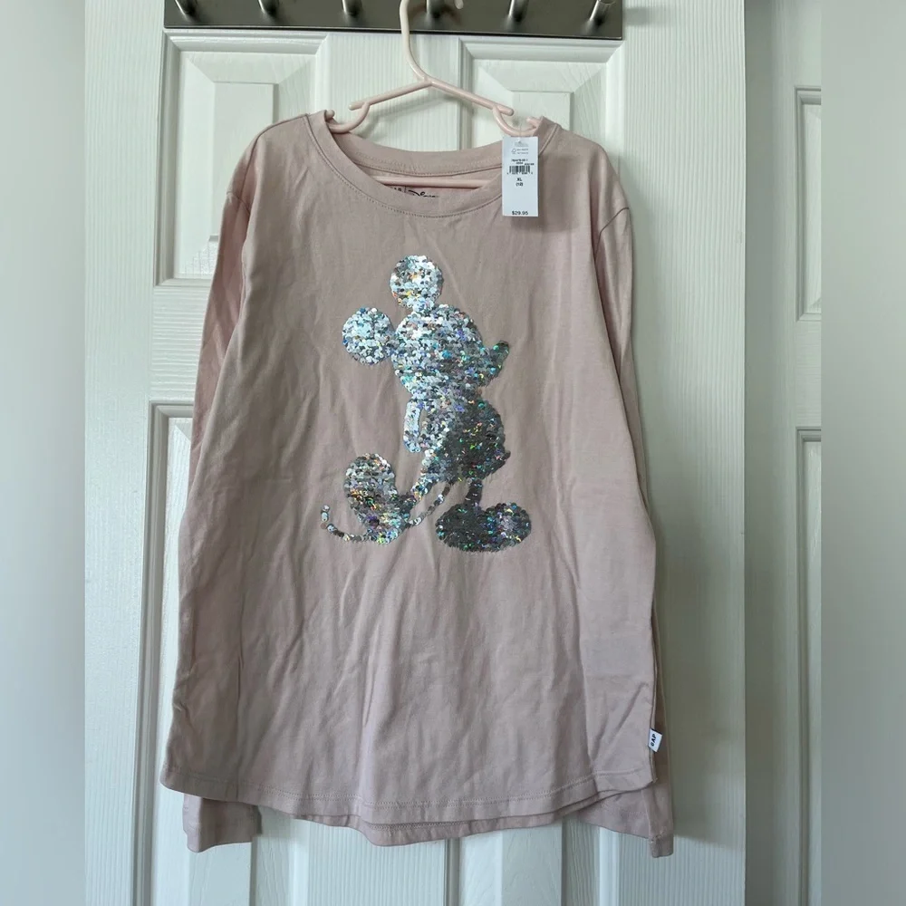 Long sleeve Disney flip shirt, NWT